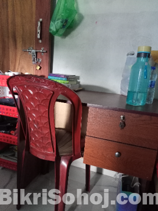 টেবিল বিক্রি হবে